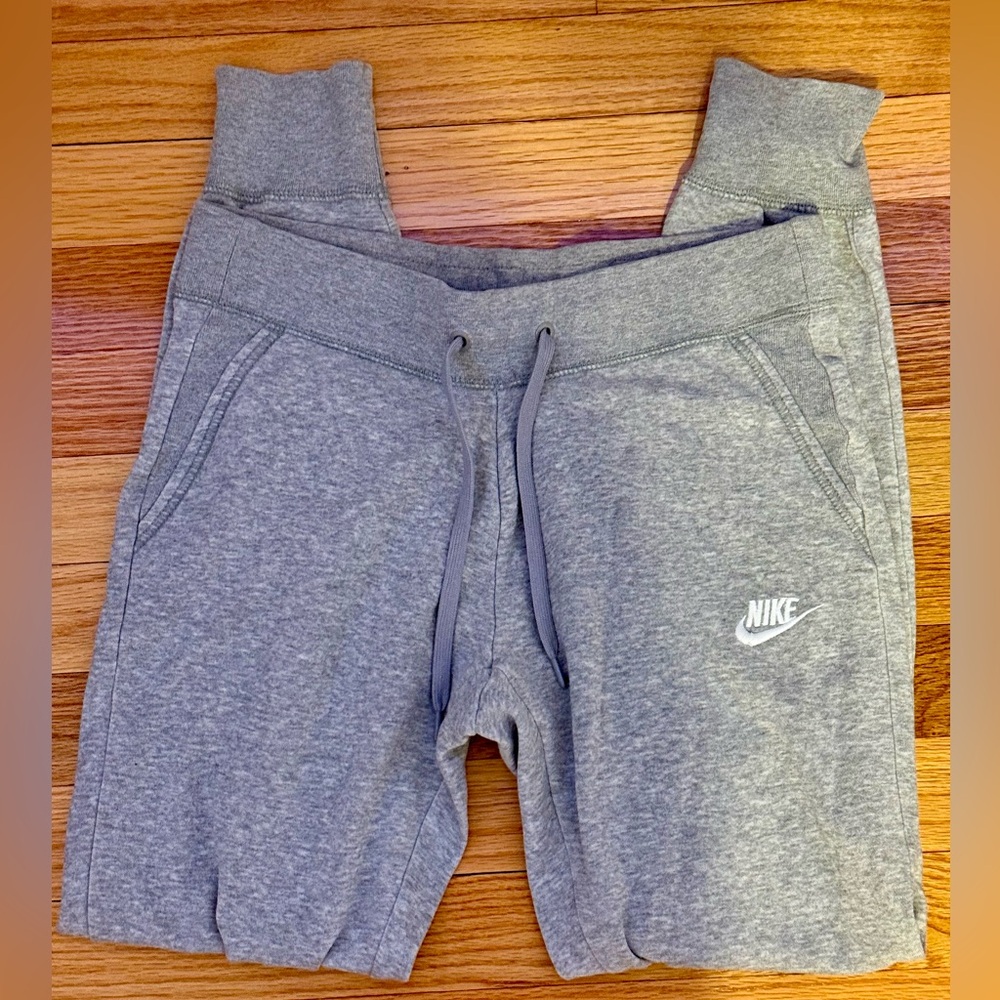 Women’s Thin Nike Sweats